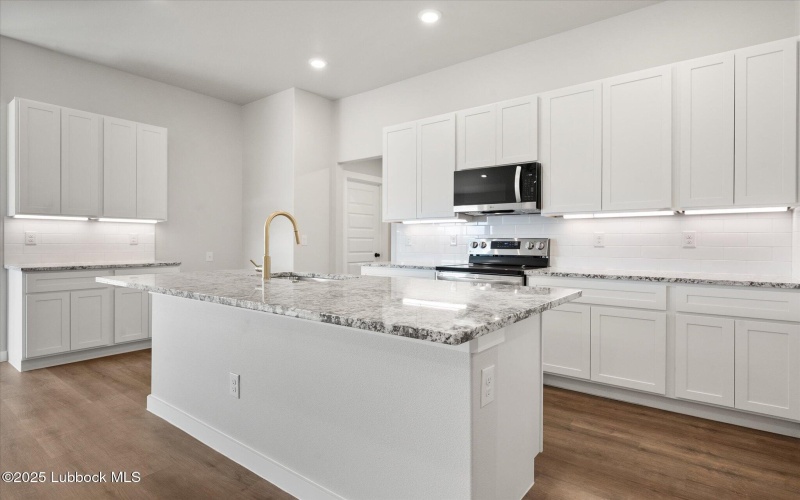 2218 134th Street, Lubbock, TX 79423, 4 Habitaciones Habitaciones , ,2 BañosBaños,Residential,En Venta,2218 134th Street,202555110
