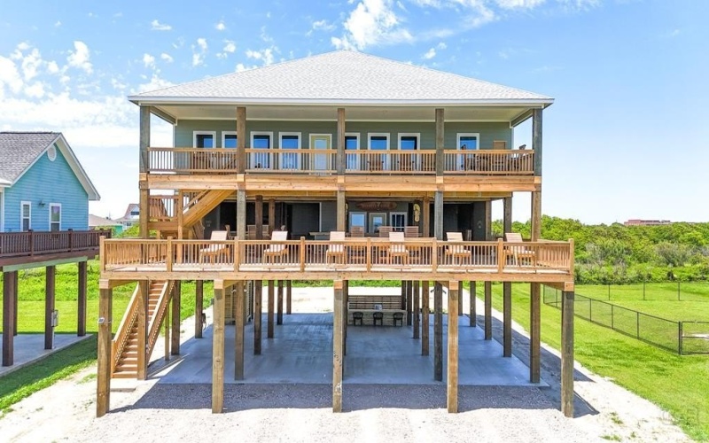 335 Atkinson, Crystal Beach, TX 77650, 4 Bedrooms Bedrooms, ,5 BathroomsBathrooms,Residential,For Sale,335 Atkinson,20250151