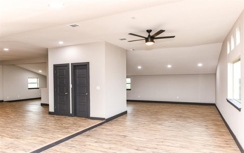 8600 Lakeview Drive, Cleburne, TX 76033, 4 Habitaciones Habitaciones , ,3 BañosBaños,Residential,En Venta,8600 Lakeview Drive,20943978