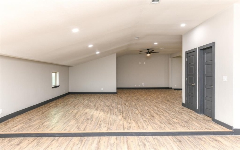 8600 Lakeview Drive, Cleburne, TX 76033, 4 Habitaciones Habitaciones , ,3 BañosBaños,Residential,En Venta,8600 Lakeview Drive,20943978