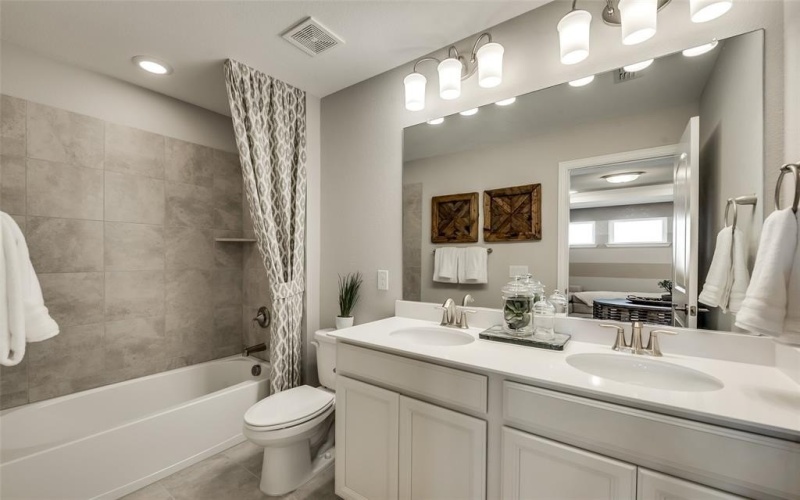 1812 Red Bud Trail, Northlake, TX 76247, 4 Bedrooms Bedrooms, ,2 BathroomsBathrooms,Residential,For Sale,1812 Red Bud Trail,20944142