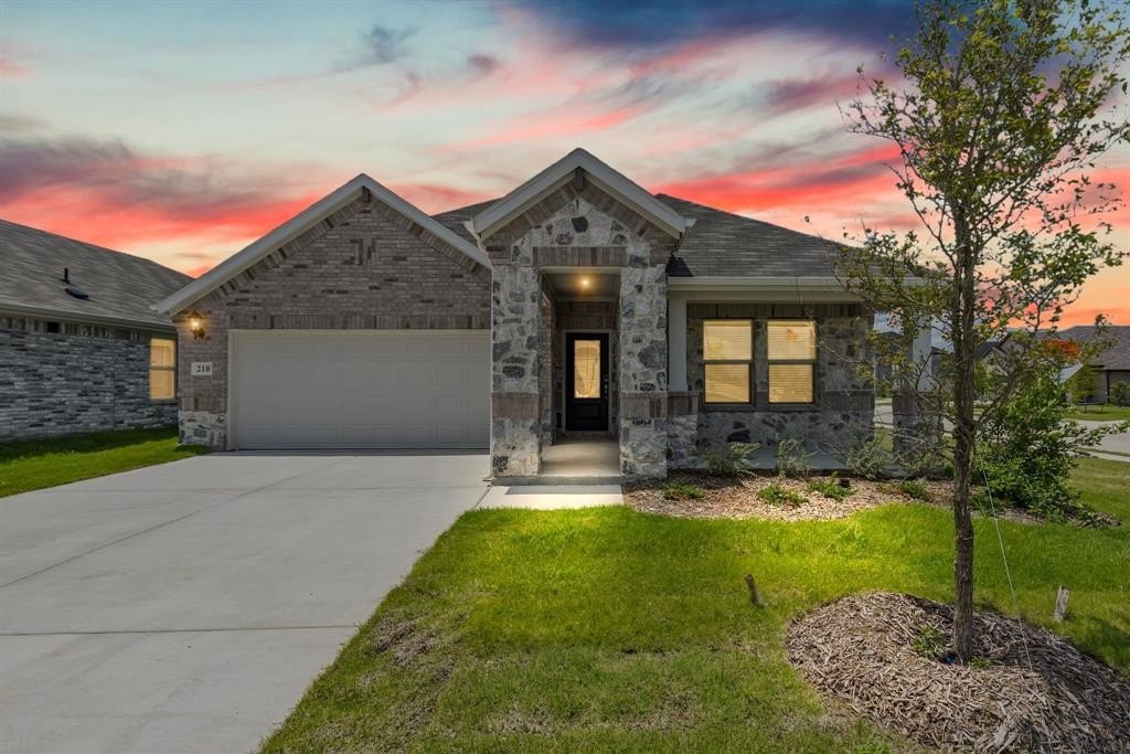 210 Sugarlands Drive, Greenville, TX 75402, 3 Bedrooms Bedrooms, ,2 BathroomsBathrooms,Residential,For Sale,210 Sugarlands Drive,20942763