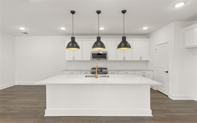 1513 Roundup, Argyle, TX 76226, 4 Bedrooms Bedrooms, ,3 BathroomsBathrooms,Residential,For Sale,1513 Roundup,20943718