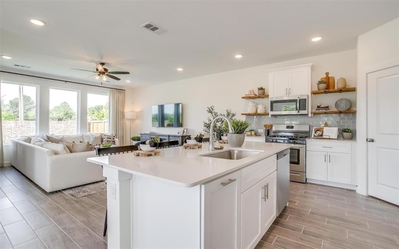 4544 Hogans Alley Drive, Arlington, TX 76001, 4 Bedrooms Bedrooms, ,2 BathroomsBathrooms,Residential,For Sale,4544 Hogans Alley Drive,0,20944470