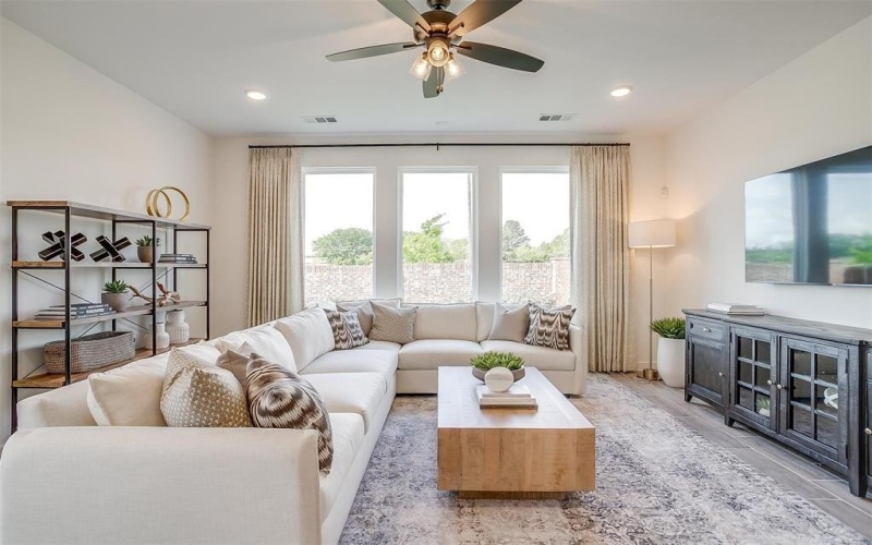 4544 Hogans Alley Drive, Arlington, TX 76001, 4 Bedrooms Bedrooms, ,2 BathroomsBathrooms,Residential,For Sale,4544 Hogans Alley Drive,0,20944470