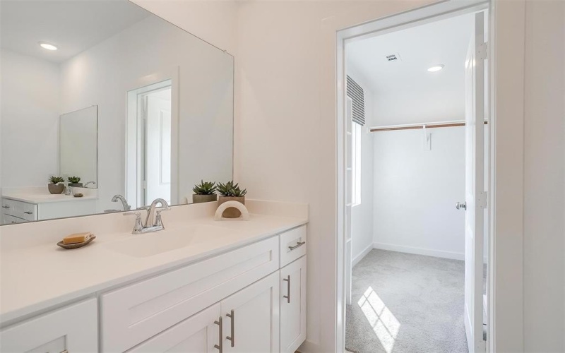 4544 Hogans Alley Drive, Arlington, TX 76001, 4 Bedrooms Bedrooms, ,2 BathroomsBathrooms,Residential,For Sale,4544 Hogans Alley Drive,0,20944470