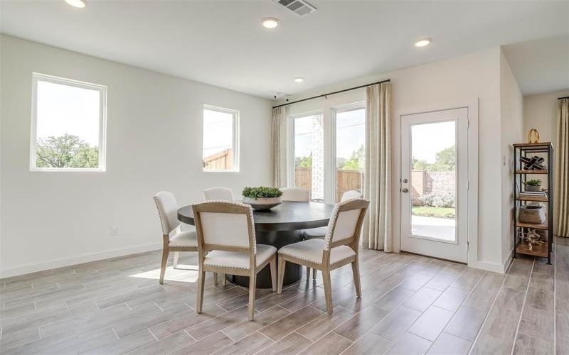 4544 Hogans Alley Drive, Arlington, TX 76001, 4 Bedrooms Bedrooms, ,2 BathroomsBathrooms,Residential,For Sale,4544 Hogans Alley Drive,0,20944470