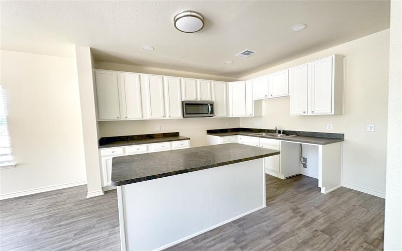 1723 St Louis Avenue #101, Fort Worth, TX 76110, 3 Bedrooms Bedrooms, ,2 BathroomsBathrooms,Residential,For Sale,1723 St Louis Avenue,0,20944801