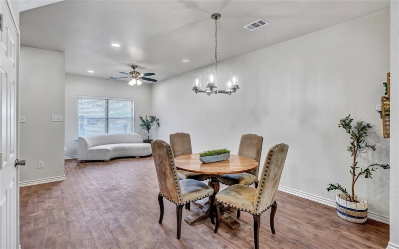 1723 St Louis Avenue #109, Fort Worth, TX 76110, 3 Habitaciones Habitaciones , ,2 BañosBaños,Residential,En Venta,1723 St Louis Avenue,0,20944831