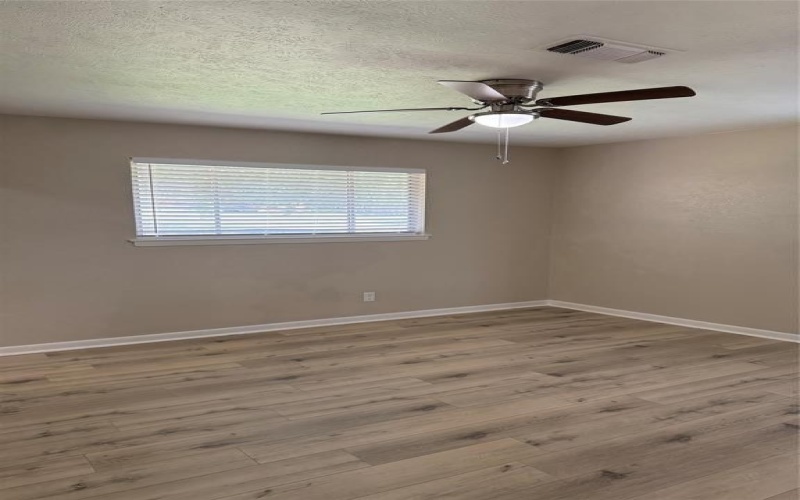 711 S Farmington Road, Howe, TX 75459, 3 Bedrooms Bedrooms, ,2 BathroomsBathrooms,Residential,For Sale,711 S Farmington Road,20944407