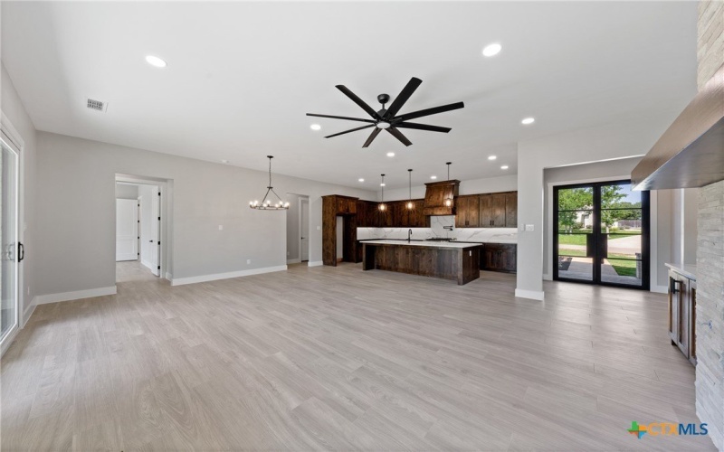 644 Creekside Drive, Belton, TX 76513, 4 Habitaciones Habitaciones , ,2 BañosBaños,Residential,En Venta,644 Creekside Drive,572201