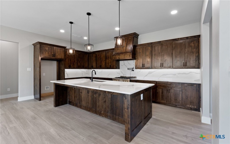 644 Creekside Drive, Belton, TX 76513, 4 Habitaciones Habitaciones , ,2 BañosBaños,Residential,En Venta,644 Creekside Drive,572201