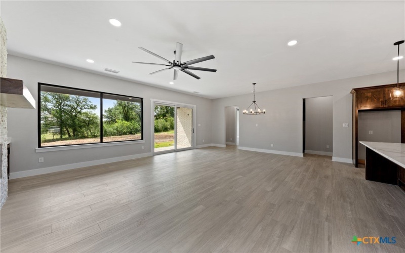 644 Creekside Drive, Belton, TX 76513, 4 Habitaciones Habitaciones , ,2 BañosBaños,Residential,En Venta,644 Creekside Drive,572201