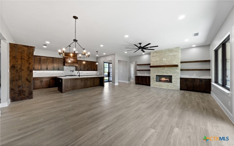 644 Creekside Drive, Belton, TX 76513, 4 Habitaciones Habitaciones , ,2 BañosBaños,Residential,En Venta,644 Creekside Drive,572201