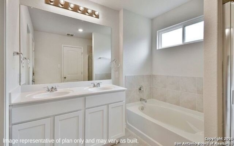 639 Sumpter Banks, Cibolo, TX 78108, 4 Habitaciones Habitaciones , ,2 BañosBaños,Residential,En Venta,639 Sumpter Banks,1869487