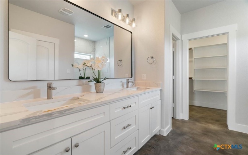 223 Timberline Drive, Other, TX 78611, 4 Habitaciones Habitaciones , ,2 BañosBaños,Residential,En Venta,223 Timberline Drive,0,581055