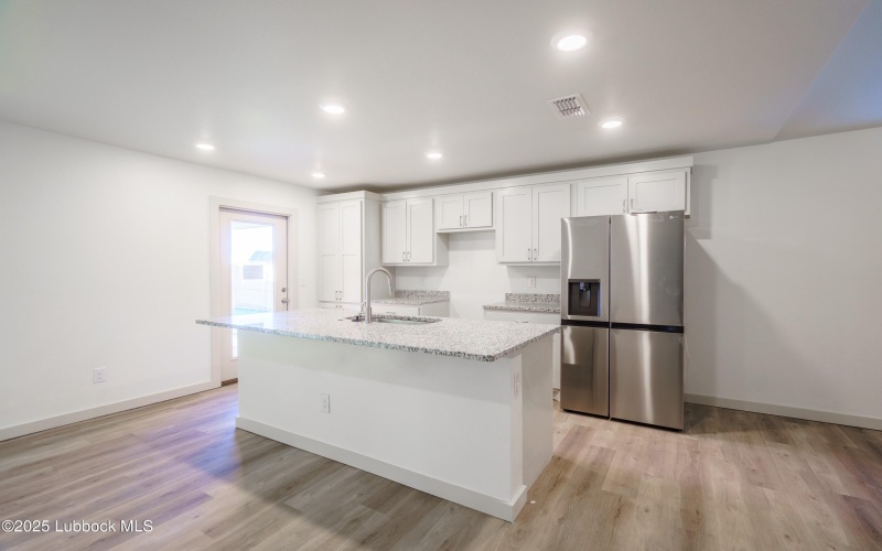 8011 Date Avenue, Lubbock, TX 79404, 3 Bedrooms Bedrooms, ,2 BathroomsBathrooms,Residential,For Sale,8011 Date Avenue,202555216