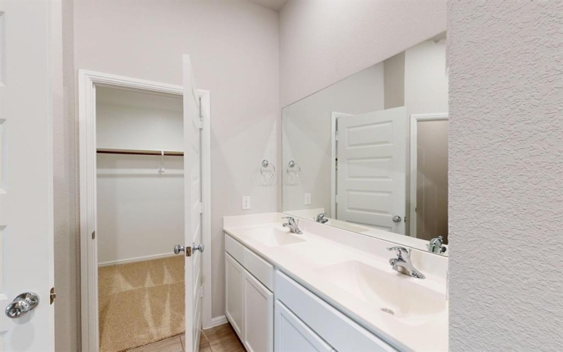 3909 Yarrow Drive, Argyle, TX 76226, 4 Bedrooms Bedrooms, ,2 BathroomsBathrooms,Residential,For Sale,3909 Yarrow Drive,0,20920987