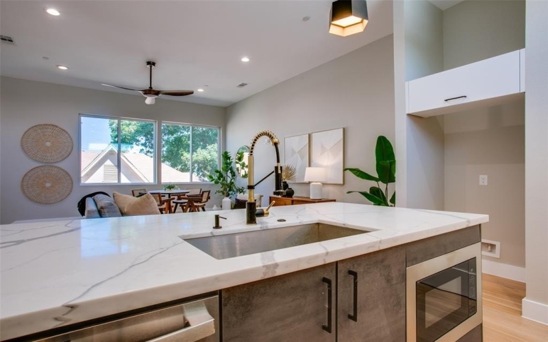 2214 Annex Avenue #106, Dallas, TX 75204, 1 Bedroom Bedrooms, ,1 BathroomBathrooms,Residential,For Sale,2214 Annex Avenue,20944422