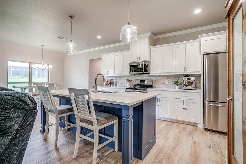 4017 Crick Court, Weatherford, TX 76087, 4 Habitaciones Habitaciones , ,2 BañosBaños,Residential,En Venta,4017 Crick Court,20935504