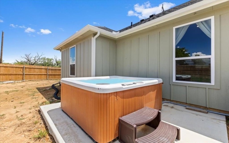 184 Cactus Canyon Drive, Bridgeport, TX 76426, 3 Bedrooms Bedrooms, ,2 BathroomsBathrooms,Residential,For Sale,184 Cactus Canyon Drive,0,20943903