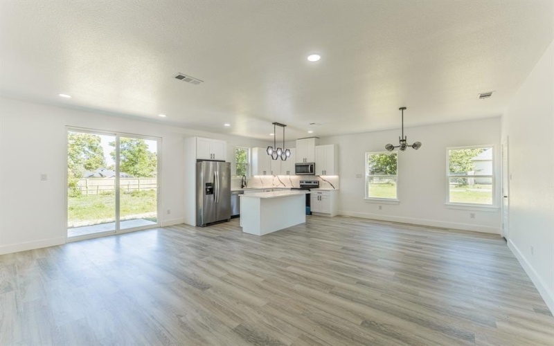 128 Goodman Street, Sulphur Springs, TX 75482, 3 Bedrooms Bedrooms, ,2 BathroomsBathrooms,Residential,For Sale,128 Goodman Street,20945090