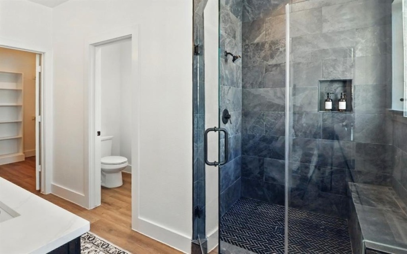 13325 Bee Street #301, Farmers Branch, TX 75234, 3 Habitaciones Habitaciones , ,3 BañosBaños,Residential,En Venta,13325 Bee Street,20944857