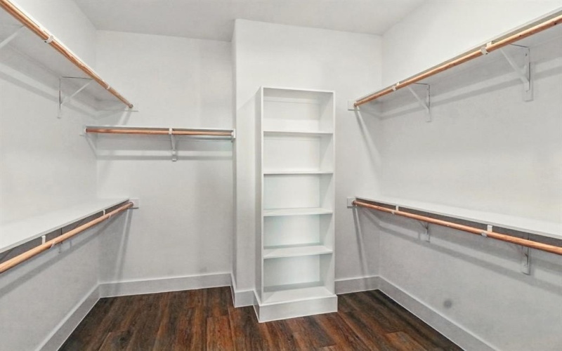 13325 Bee Street #301, Farmers Branch, TX 75234, 3 Habitaciones Habitaciones , ,3 BañosBaños,Residential,En Venta,13325 Bee Street,20944857