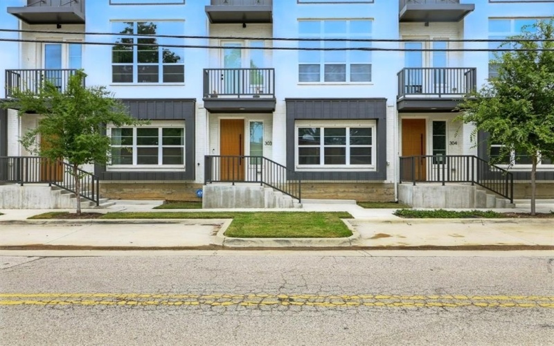 13325 Bee Street #301, Farmers Branch, TX 75234, 3 Habitaciones Habitaciones , ,3 BañosBaños,Residential,En Venta,13325 Bee Street,20944857