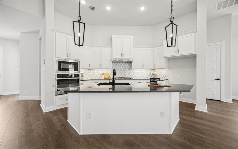 2065 Spotted Fawn Drive, Arlington, TX 76005, 2 Bedrooms Bedrooms, ,2 BathroomsBathrooms,Residential,For Sale,2065 Spotted Fawn Drive,0,20945321