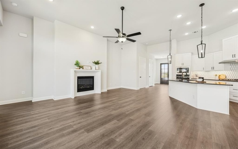 2065 Spotted Fawn Drive, Arlington, TX 76005, 2 Bedrooms Bedrooms, ,2 BathroomsBathrooms,Residential,For Sale,2065 Spotted Fawn Drive,0,20945321