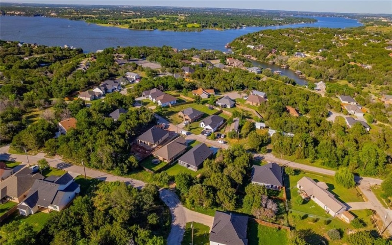 2408 Beverly Drive, Granbury, TX 76048, 4 Bedrooms Bedrooms, ,2 BathroomsBathrooms,Residential,For Sale,2408 Beverly Drive,20930615