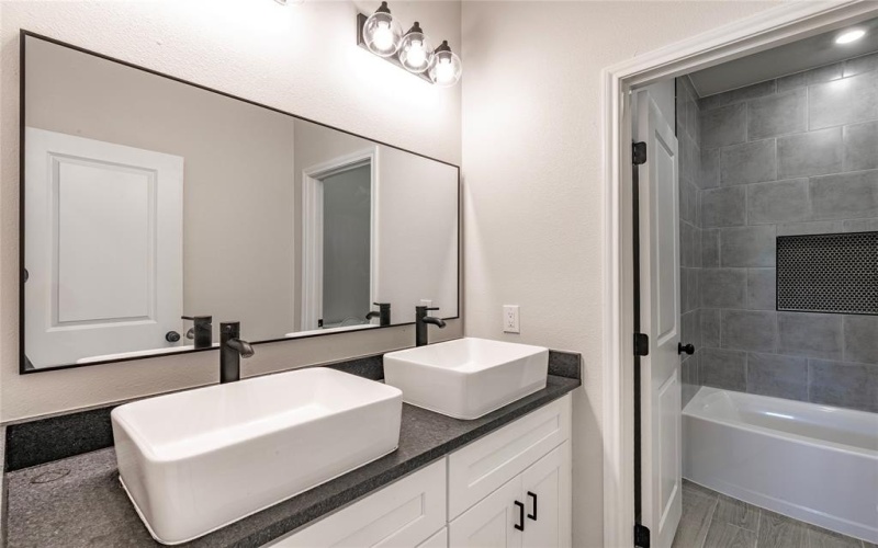 2825 Steepleridge Circle, Granbury, TX 76048, 4 Habitaciones Habitaciones , ,2 BañosBaños,Residential,En Venta,2825 Steepleridge Circle,20930646