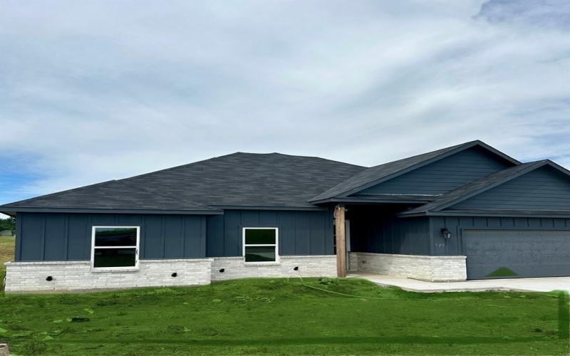 520 E Lamar Street, Palmer, TX 75152, 4 Bedrooms Bedrooms, ,3 BathroomsBathrooms,Residential,For Sale,520 E Lamar Street,20945603