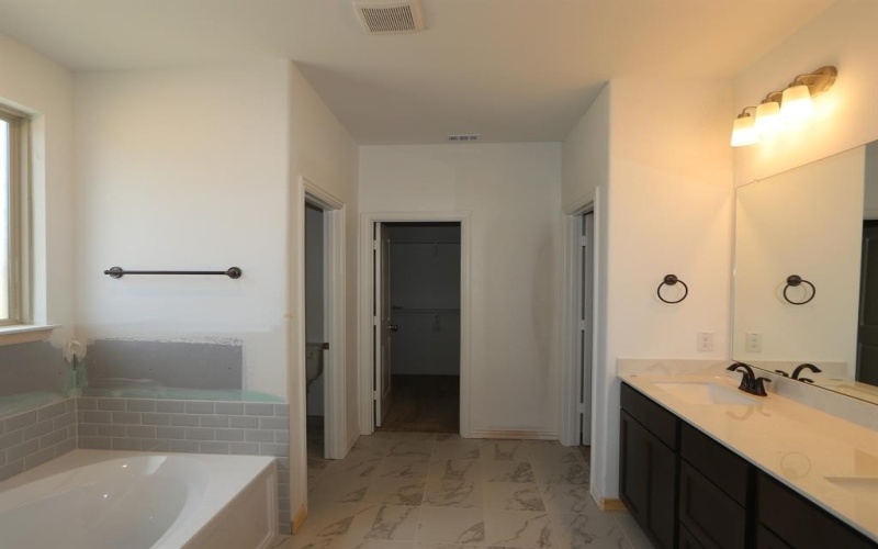6705 Tadpole Trail, McKinney, TX 75071, 4 Bedrooms Bedrooms, ,3 BathroomsBathrooms,Residential,For Sale,6705 Tadpole Trail,20945967