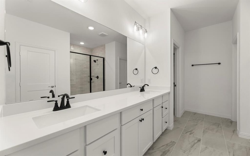 487 Silent Pond Parkway, Lavon, TX 75166, 5 Habitaciones Habitaciones , ,3 BañosBaños,Residential,En Venta,487 Silent Pond Parkway,20946535