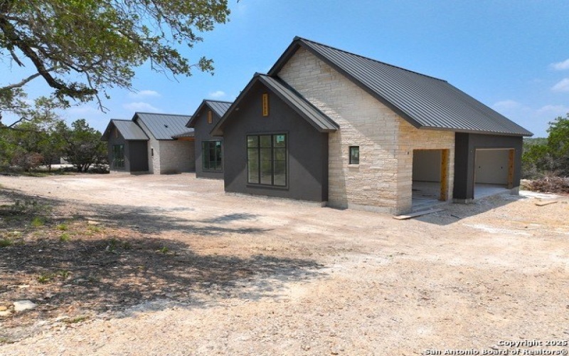 985 Malbec Loop, Canyon Lake, TX 78133, 3 Bedrooms Bedrooms, ,3 BathroomsBathrooms,Residential,For Sale,985 Malbec Loop,1869908