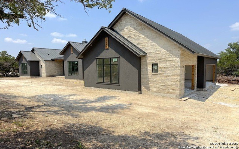 985 Malbec Loop, Canyon Lake, TX 78133, 3 Bedrooms Bedrooms, ,3 BathroomsBathrooms,Residential,For Sale,985 Malbec Loop,1869908