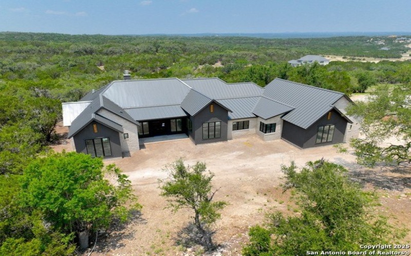 985 Malbec Loop, Canyon Lake, TX 78133, 3 Bedrooms Bedrooms, ,3 BathroomsBathrooms,Residential,For Sale,985 Malbec Loop,1869908