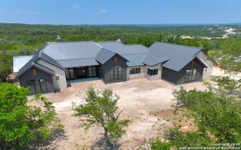 985 Malbec Loop, Canyon Lake, TX 78133, 3 Bedrooms Bedrooms, ,3 BathroomsBathrooms,Residential,For Sale,985 Malbec Loop,1869908