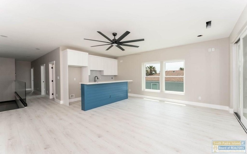 128A Saturn Lane #A, South Padre Island, TX 78597, 6 Bedrooms Bedrooms, ,6 BathroomsBathrooms,Residential,For Sale,128A Saturn Lane,103808