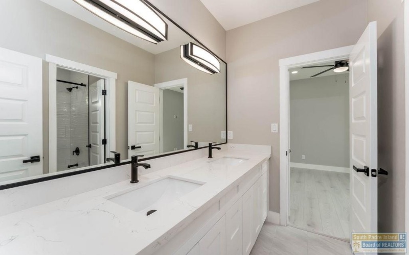 128A Saturn Lane #A, South Padre Island, TX 78597, 6 Bedrooms Bedrooms, ,6 BathroomsBathrooms,Residential,For Sale,128A Saturn Lane,103808