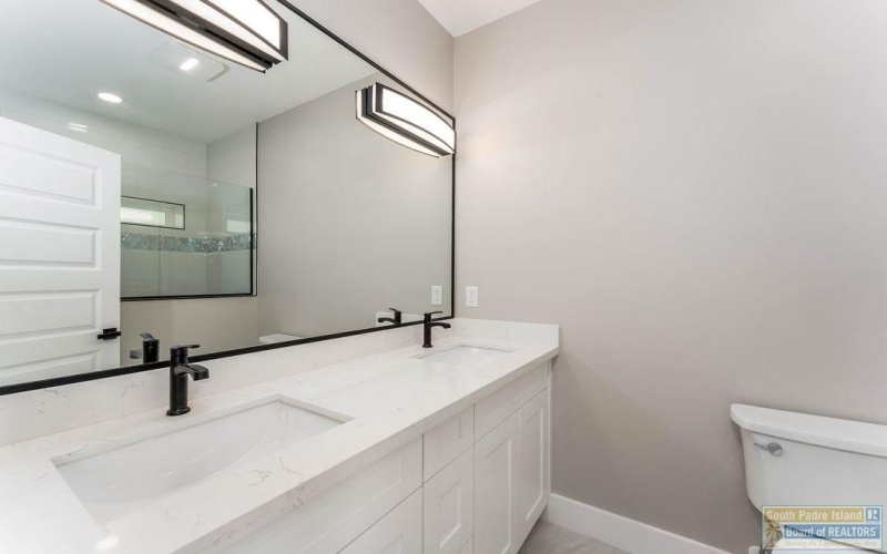 128A Saturn Lane #A, South Padre Island, TX 78597, 6 Bedrooms Bedrooms, ,6 BathroomsBathrooms,Residential,For Sale,128A Saturn Lane,103808