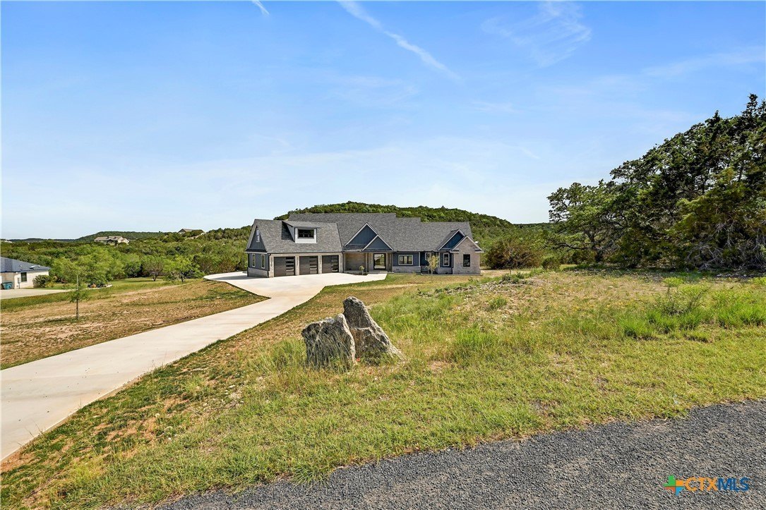 304 Spring Hollow Drive, Bertram, TX 78605, 5 Bedrooms Bedrooms, ,3 BathroomsBathrooms,Residential,For Sale,304 Spring Hollow Drive,581129