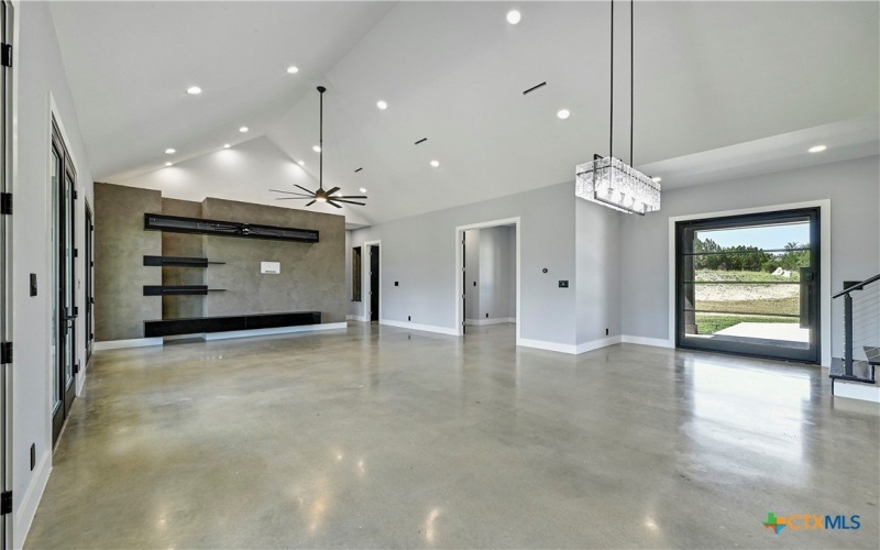 304 Spring Hollow Drive, Bertram, TX 78605, 5 Bedrooms Bedrooms, ,3 BathroomsBathrooms,Residential,For Sale,304 Spring Hollow Drive,581129