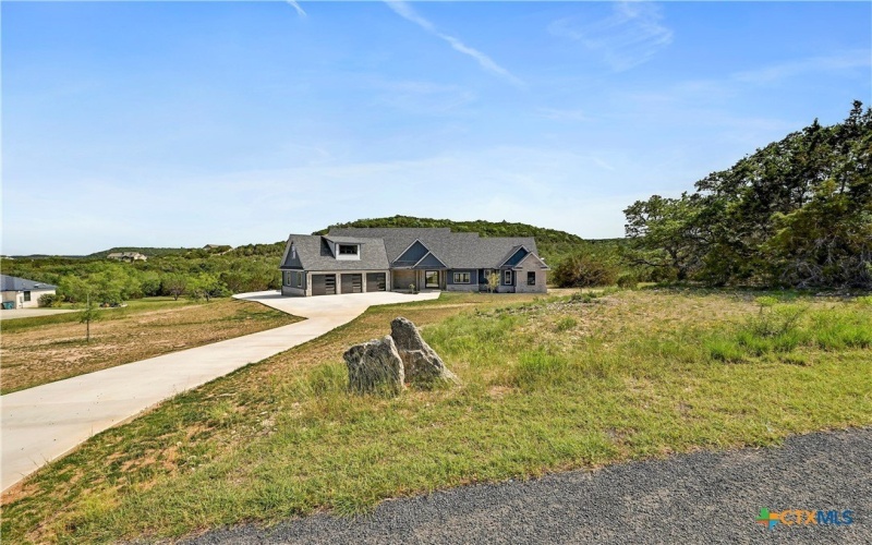 304 Spring Hollow Drive, Bertram, TX 78605, 5 Bedrooms Bedrooms, ,3 BathroomsBathrooms,Residential,For Sale,304 Spring Hollow Drive,581129