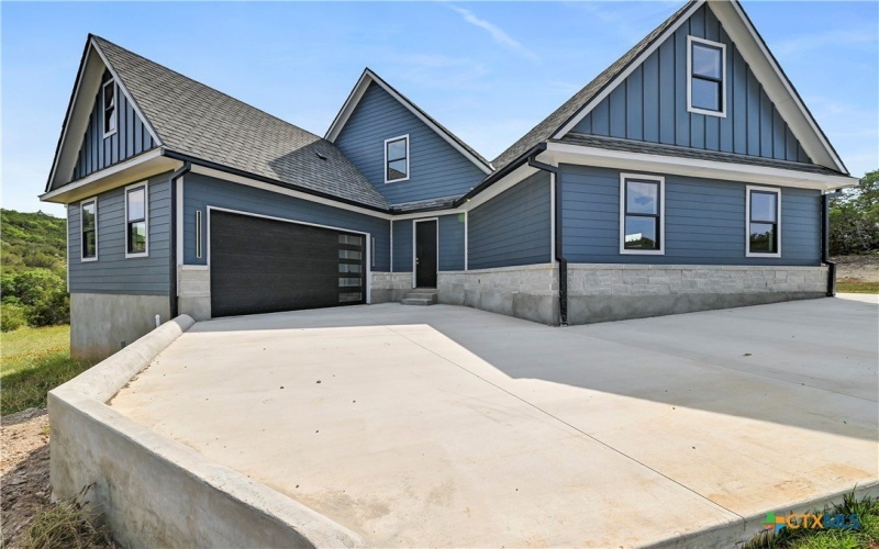 304 Spring Hollow Drive, Bertram, TX 78605, 5 Bedrooms Bedrooms, ,3 BathroomsBathrooms,Residential,For Sale,304 Spring Hollow Drive,581129