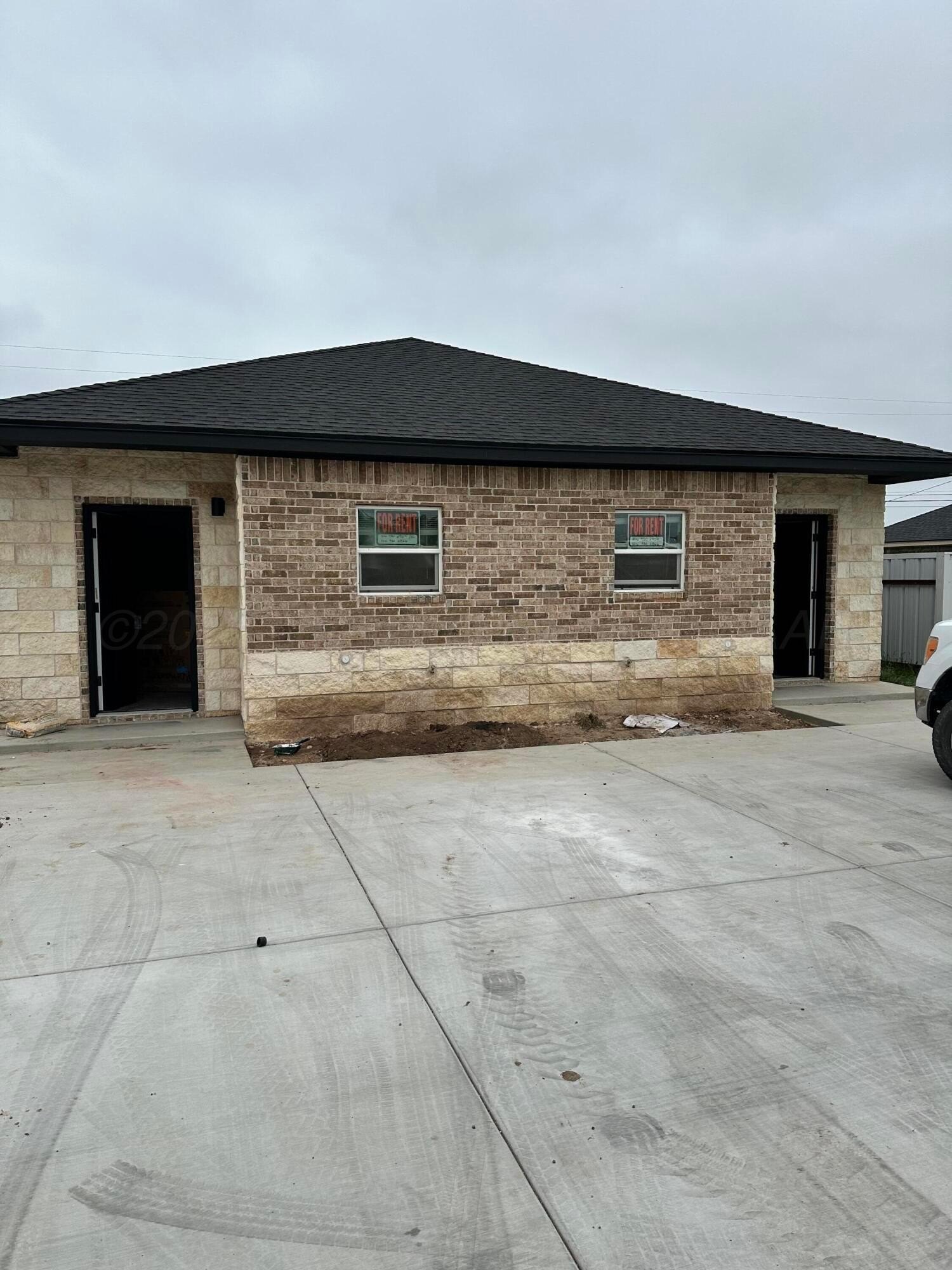 218 Michael Avenue, Dumas, TX 79029, 4 Bedrooms Bedrooms, ,5 BathroomsBathrooms,Residential,For Sale,218 Michael Avenue,25-4726