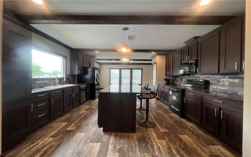 272 Orange Street, Mathis, TX 78368, 3 Bedrooms Bedrooms, ,2 BathroomsBathrooms,Residential,For Sale,272 Orange Street,0,459632