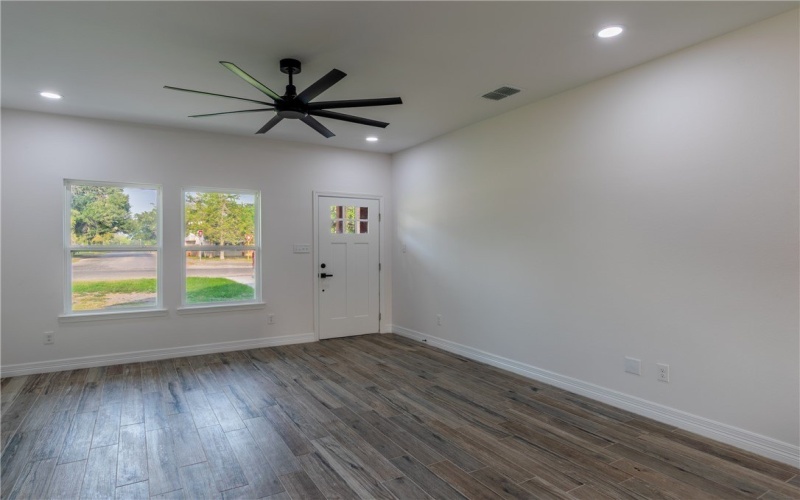 1055 N King Street, Alice, TX 78332, 3 Bedrooms Bedrooms, ,2 BathroomsBathrooms,Residential,For Sale,1055 N King Street,459648